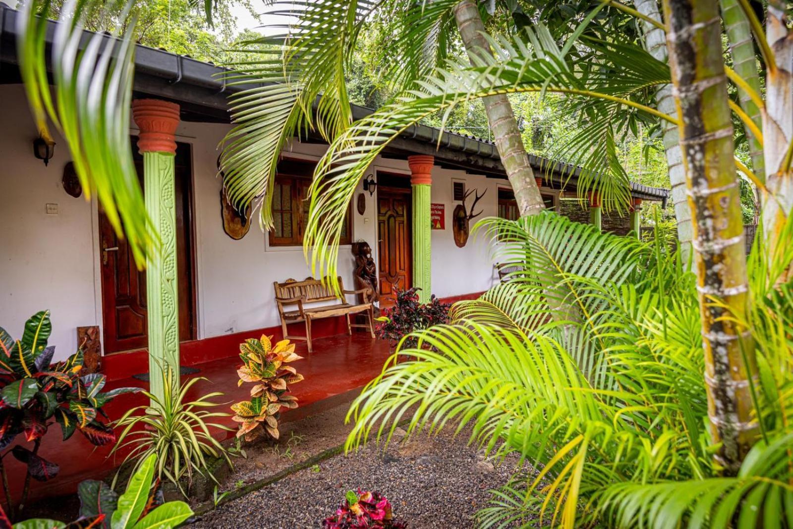 Hotel Samanala Sigiriya Exterior photo